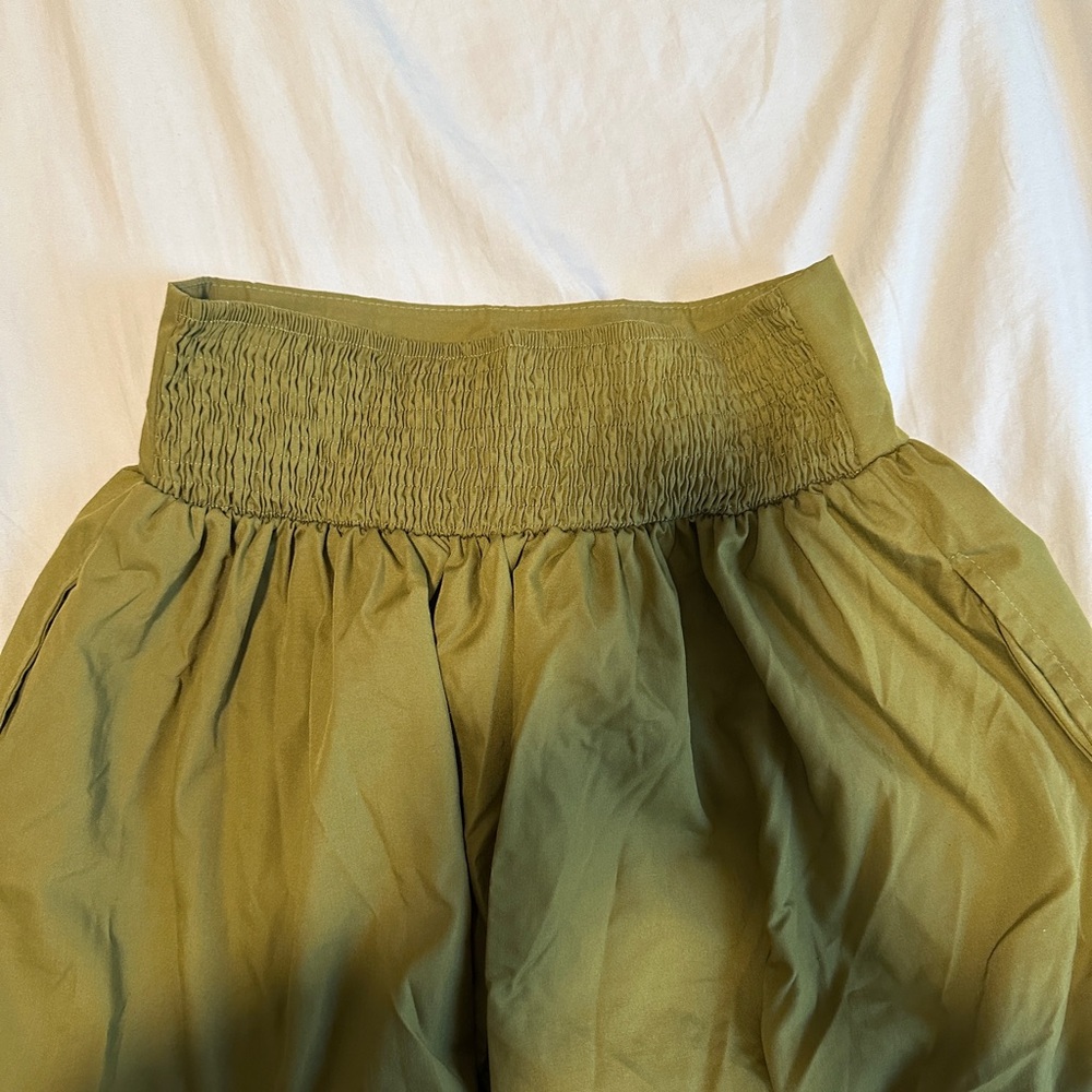 Green bubble skirt - Picture 3 of 4